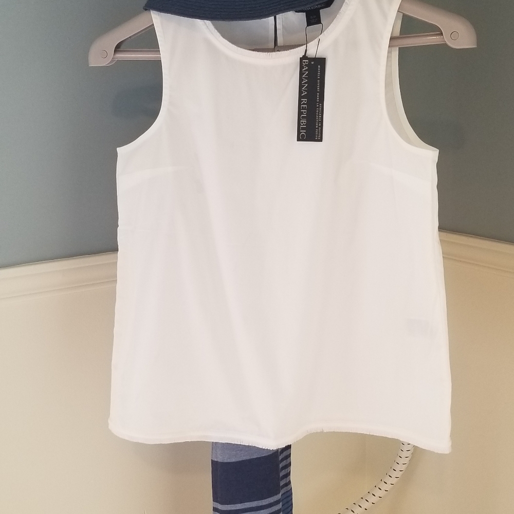 BR Sleeveless Fresh Tank *New*